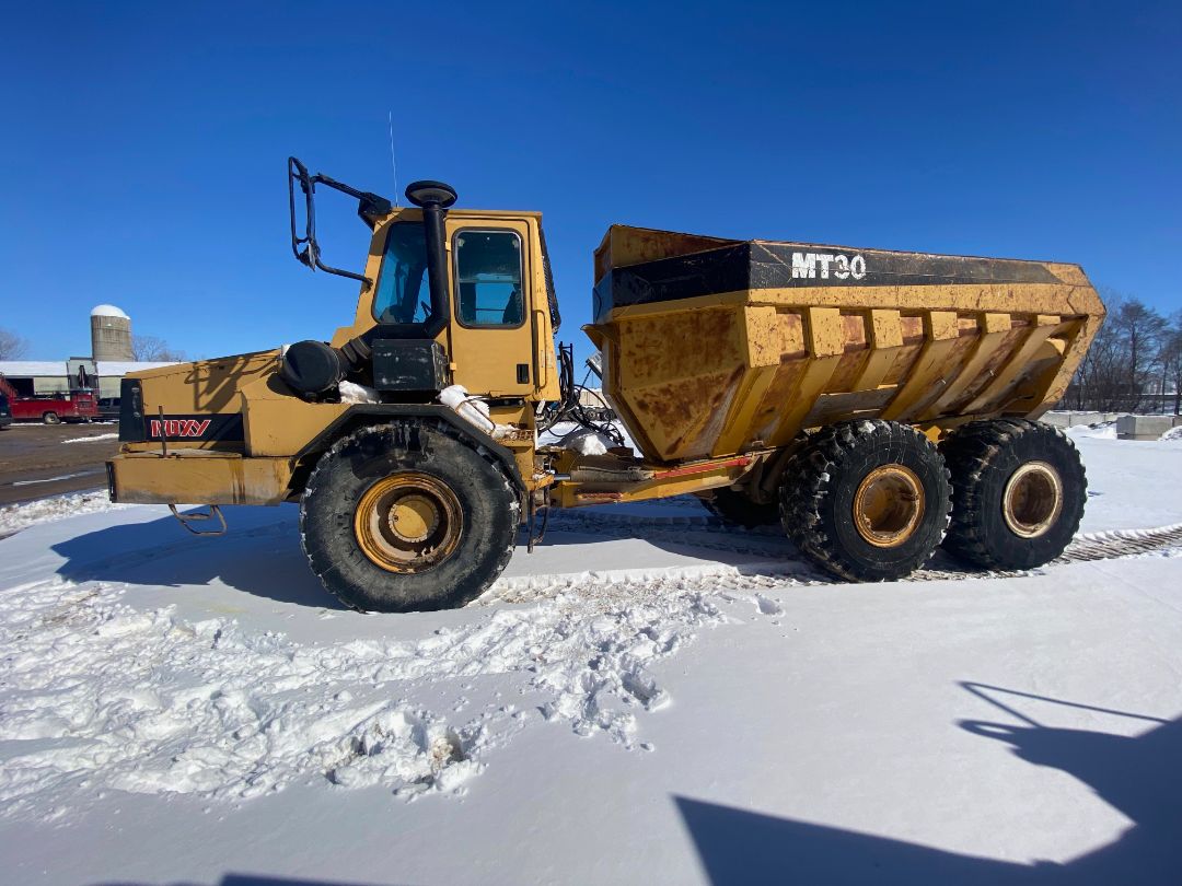 1997 MOXY MT-30 - Image 3